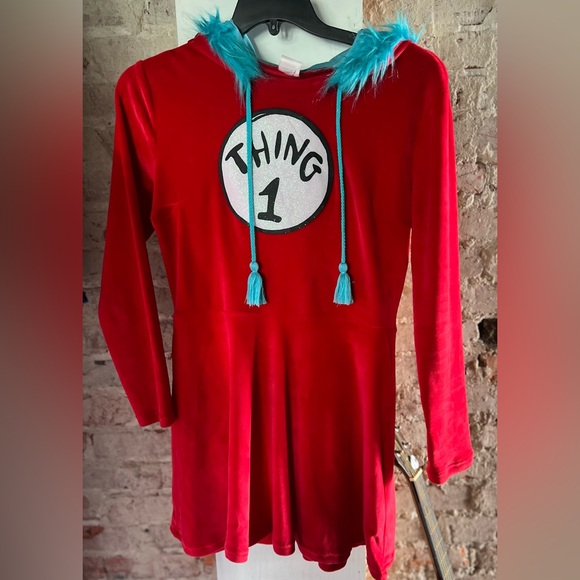 Thing 1 or 2 with wig and extra Thing 2 t shirt. - Picture 1 of 8